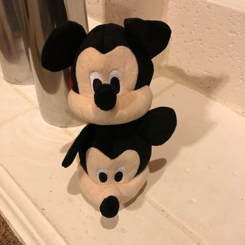 Disney Mickey Mouse big face slippers youth size 9/10